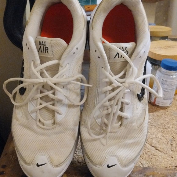 Only wore couple of times Nike air max still great condition tread not even worn - Picture 2 of 4